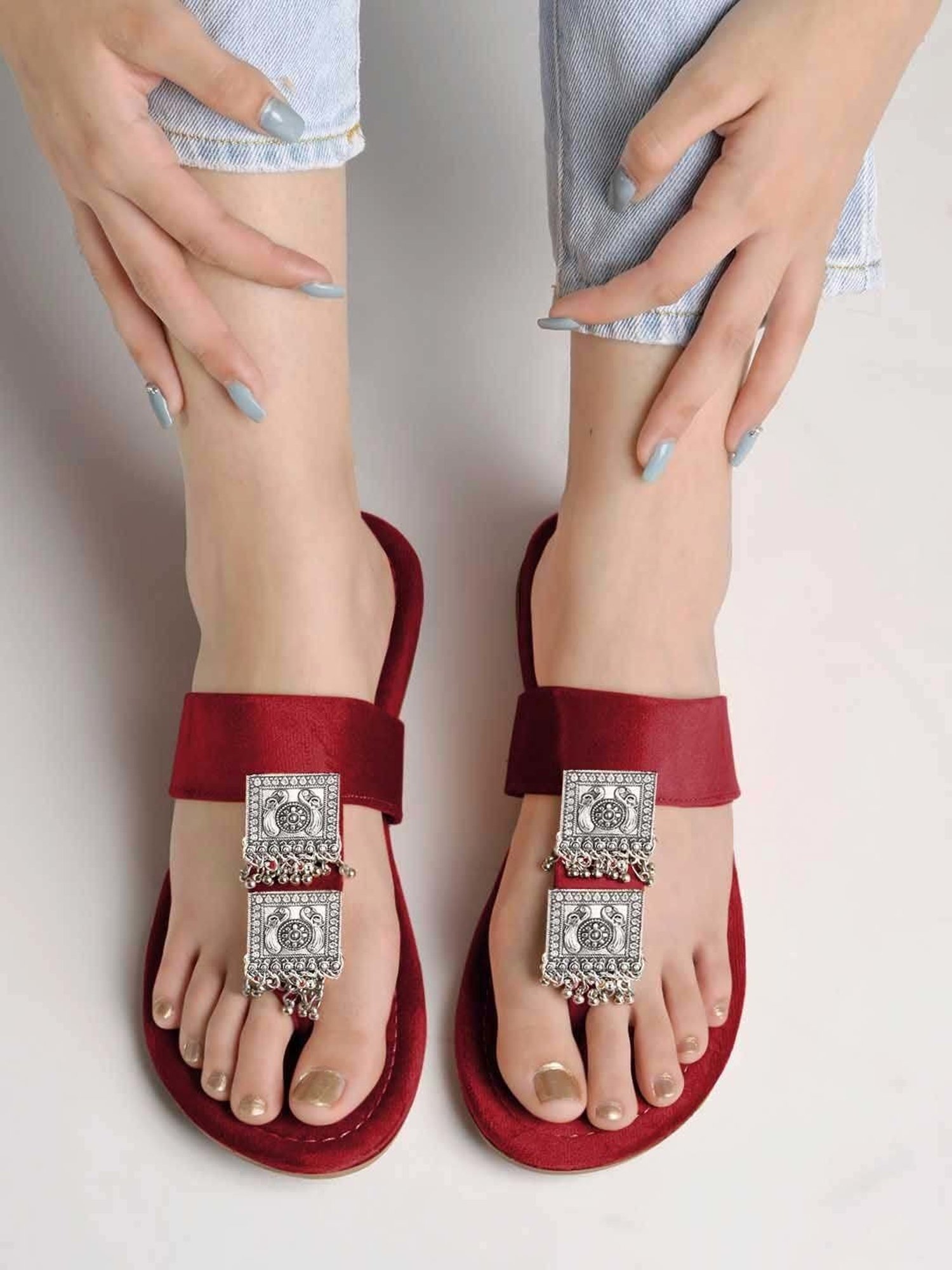 Shoetopia Kids Maroon T-Strap Sandals