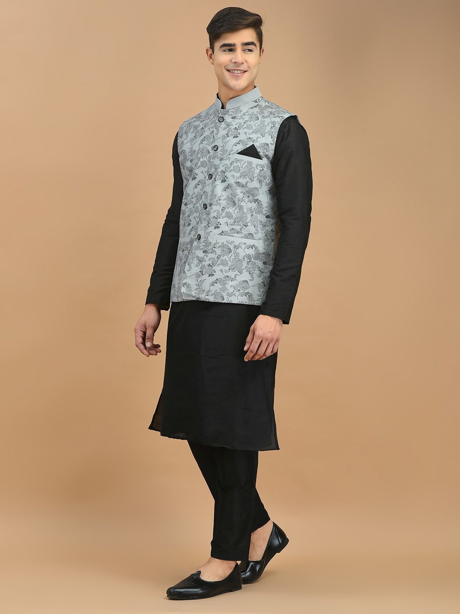 Deyann Silver & Black Regular Fit Printed Kurta Set With Jacket