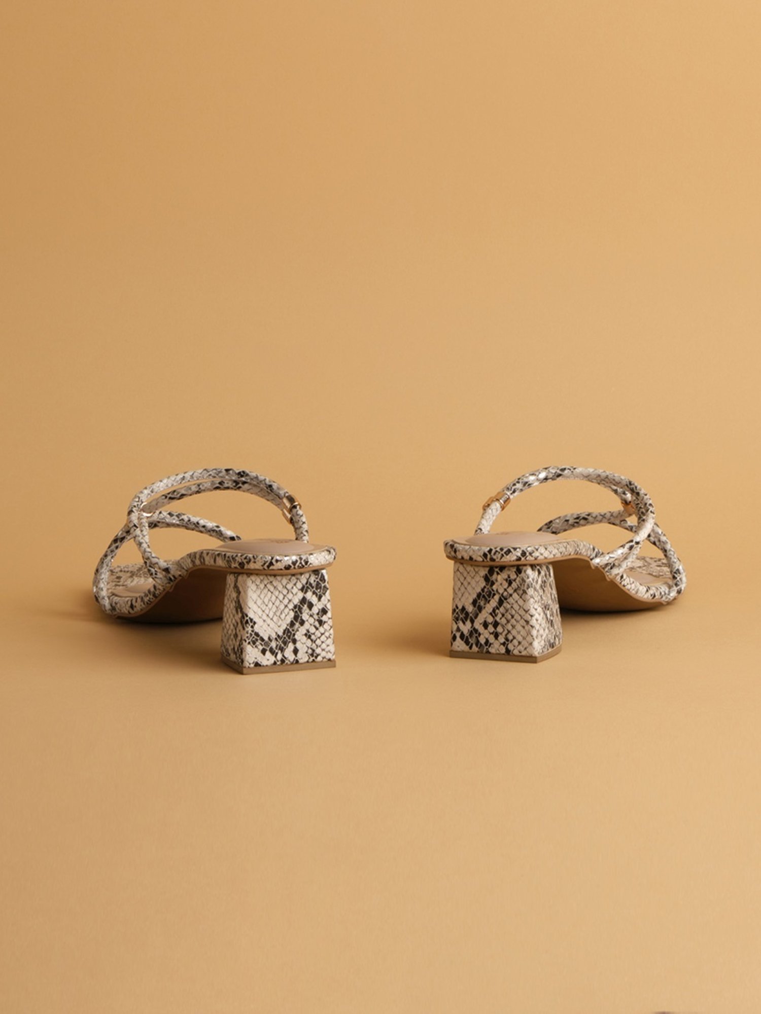 Eridani Women's Syriaa White Casual Sandals