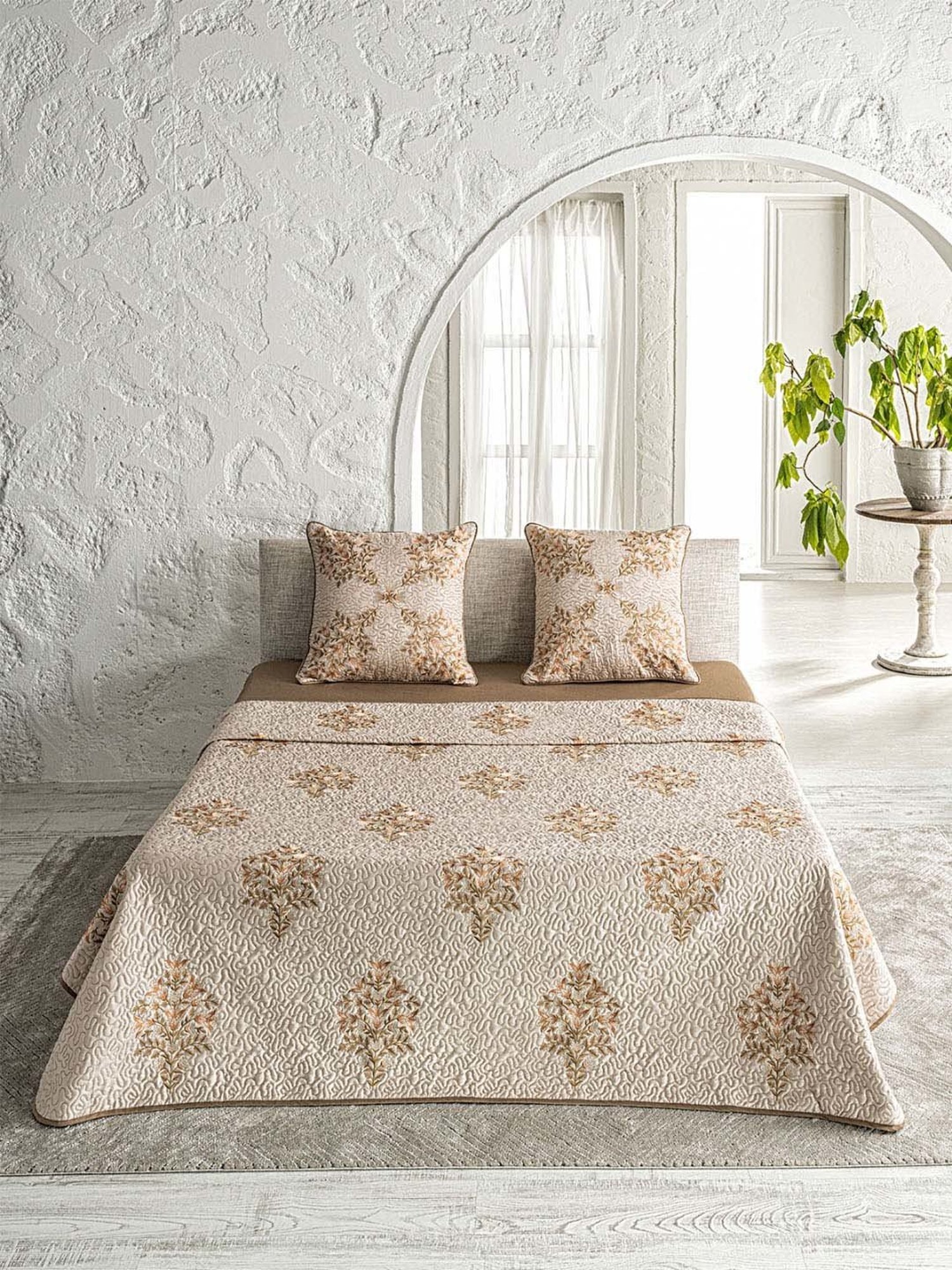 DDECOR Live beautiful Floral Bouquet Caramel 210 TC Cotton Comforters - Set of 5