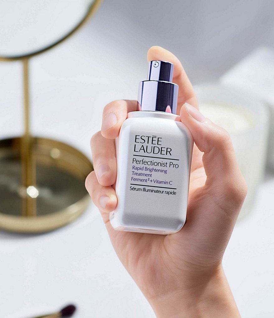 Elizabeth Arden Skin Illuminating Smooth and Brighten Emulsion