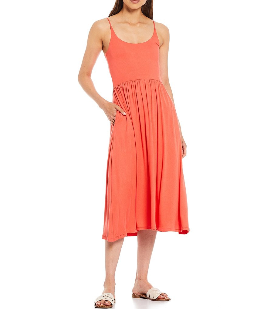 Every Sleeveless Scoop Neck Shift Midi Dress