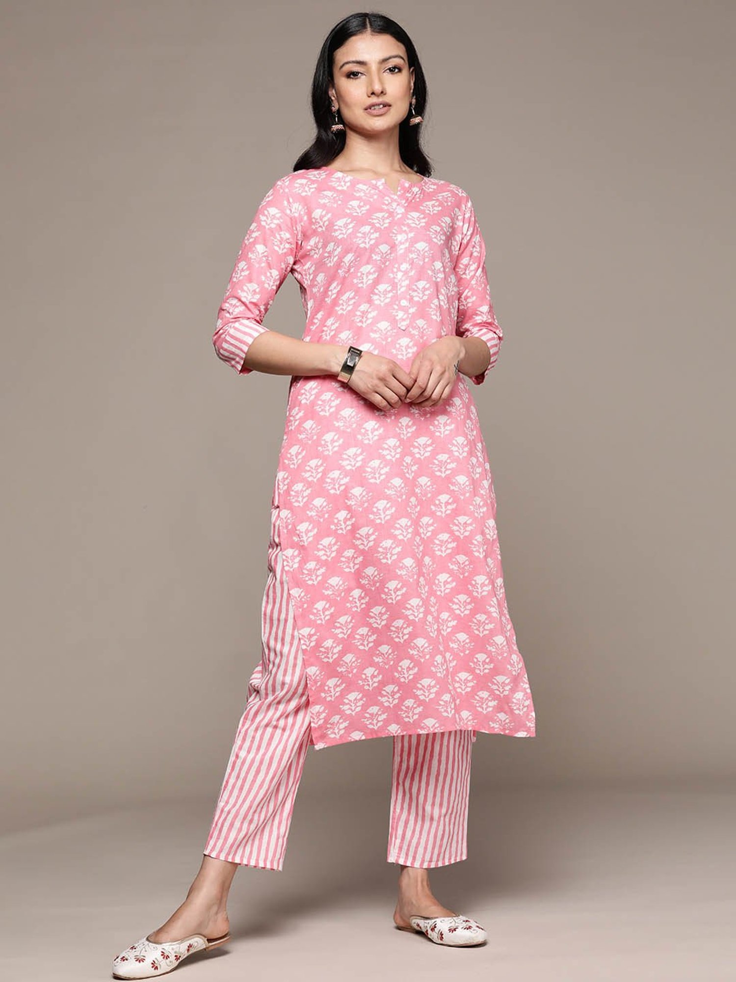 Anubhutee Pink Cotton Floral Kurta Pants Set