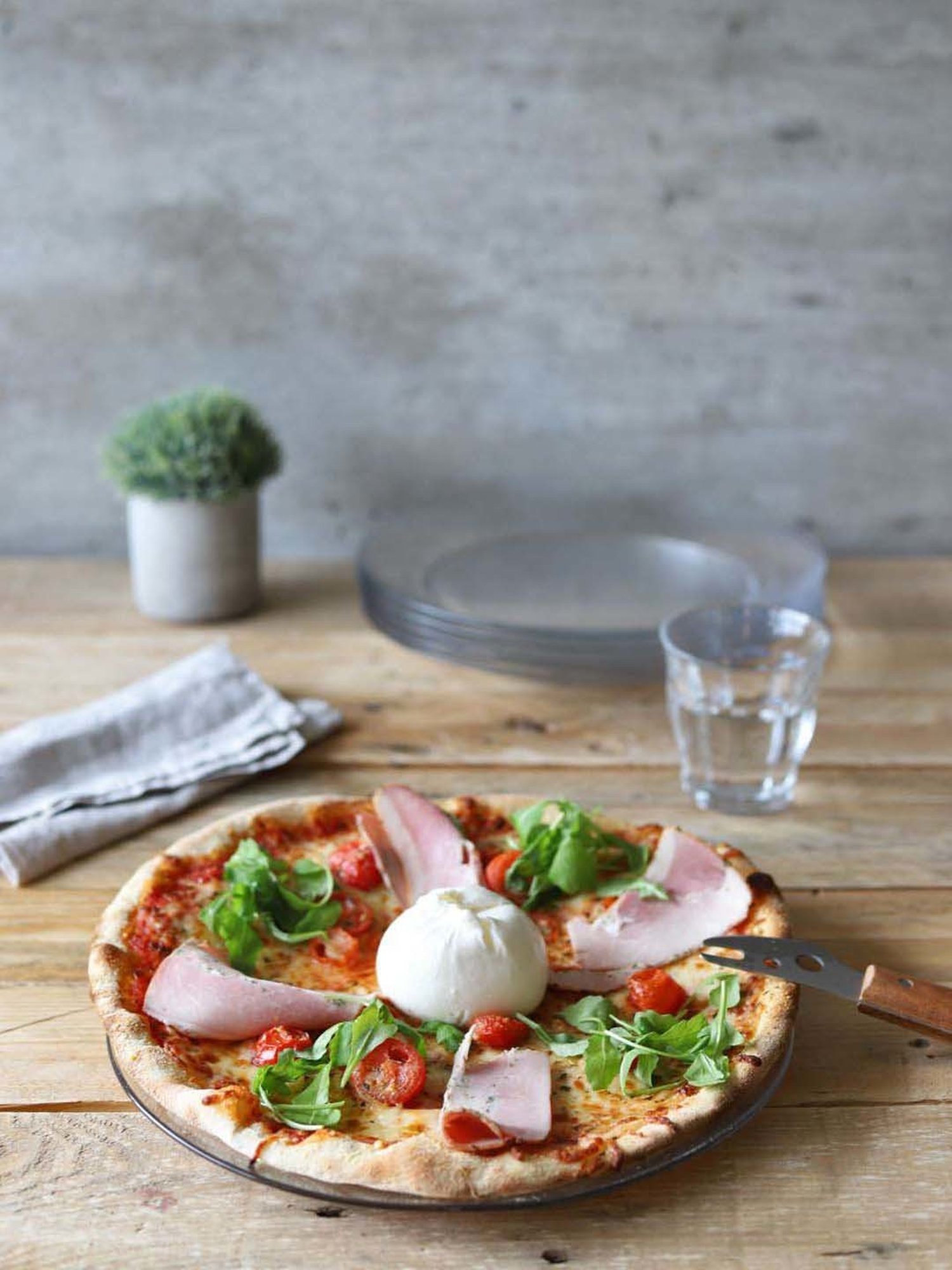 Sumeet S.S. Heavy Gauge Multi Purpose Plates with Mirror Finish Set of 9pc ( Dia-17cm, 22cm,27.5cm)