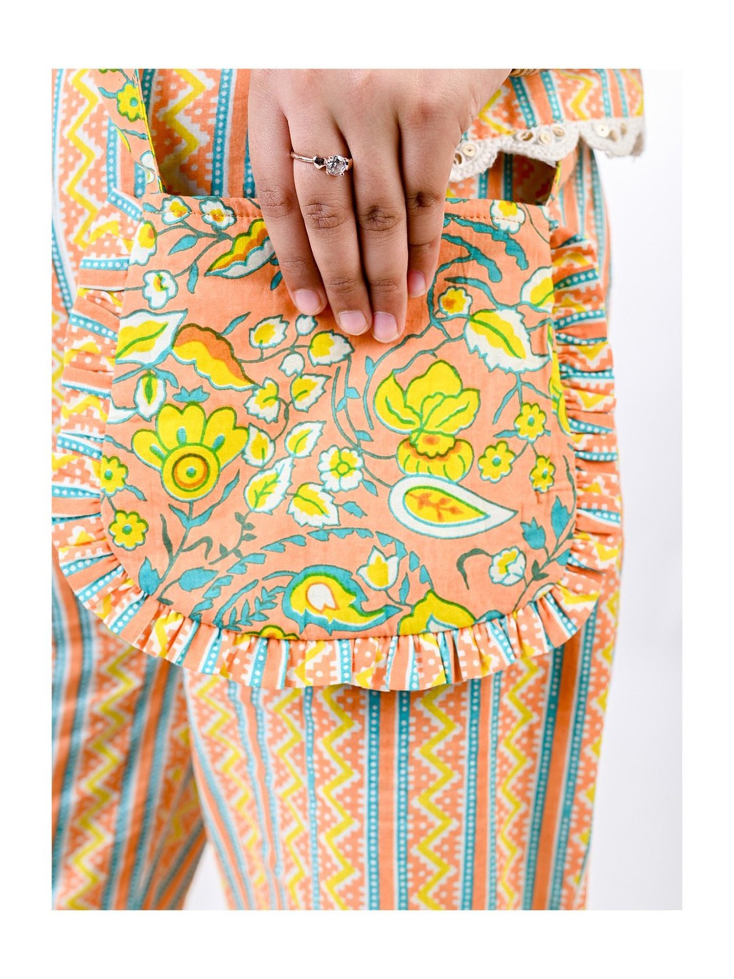 Budding Bees Kids Multicolor Printed Top, Jacket, Pants with Bag