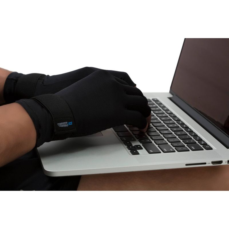 Copper Fit ICE Gloves Infused with Cooling Action & Menthol - S/M