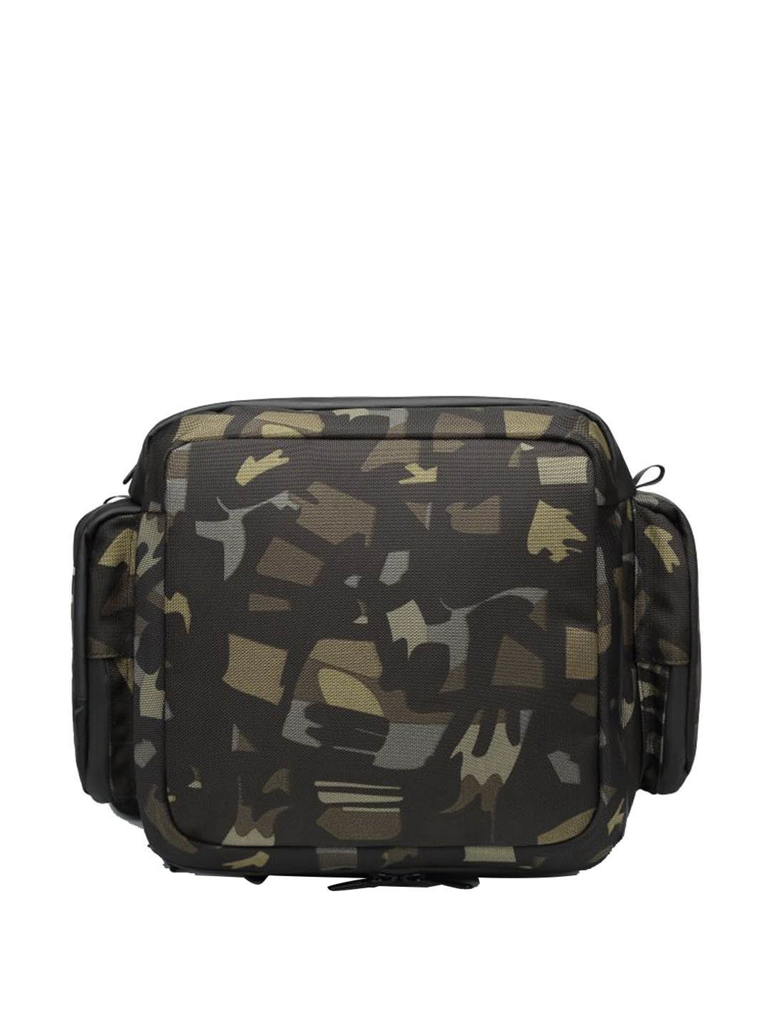 Ozuko Xploretech Gear 5 Ltrs Black Medium Convertible Backpack