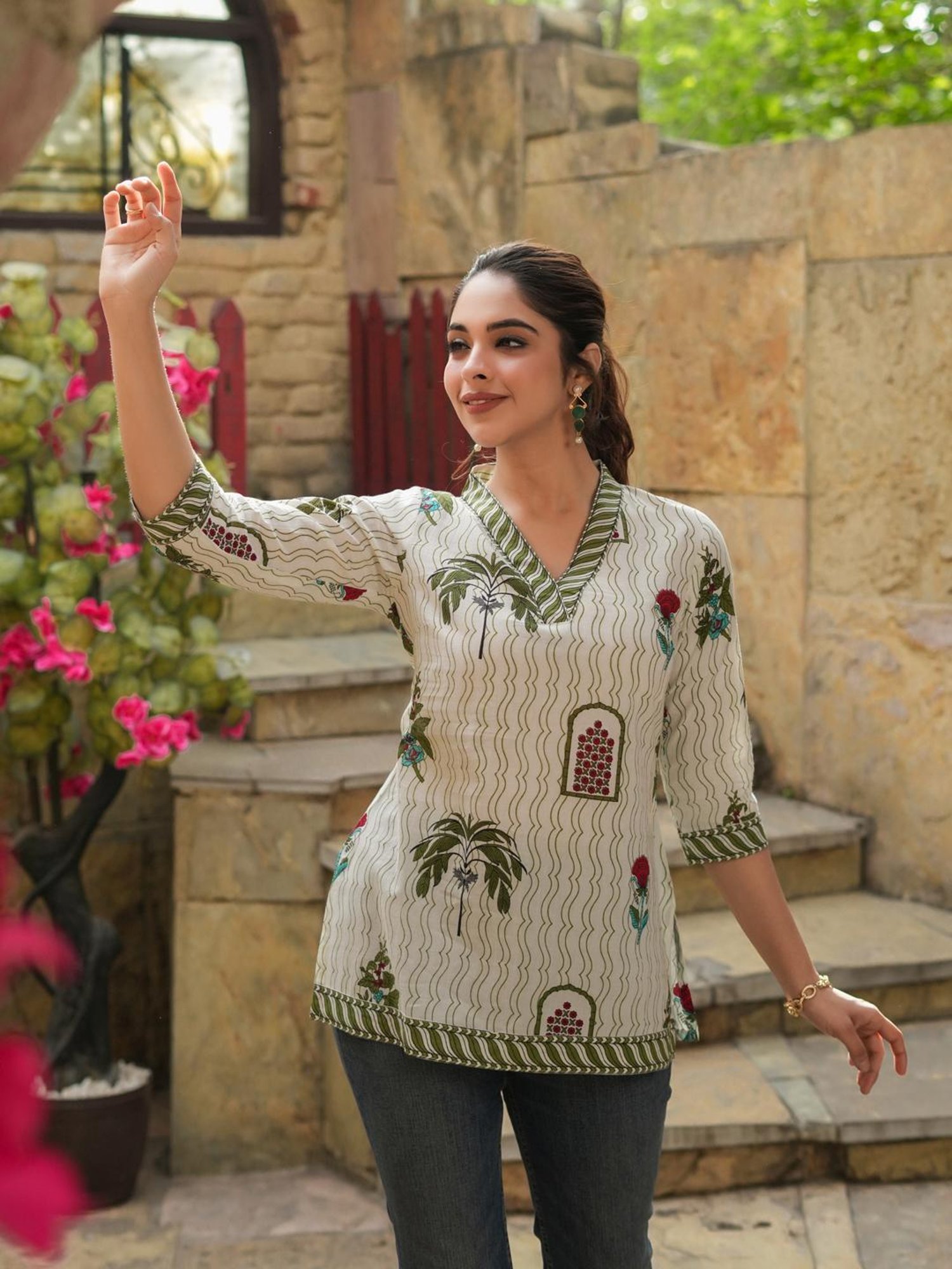 Rain and Rainbow Off White & Green Cotton Printed Straight Kurti