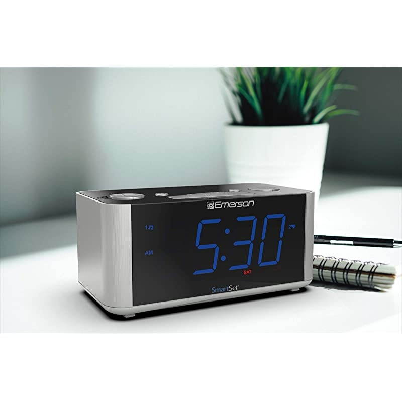 SmartSet Alarm Clock Radio with Bluetooth Speaker Charging StationPhone Chargers with USB Port for iPhoneiPadiPodAndroid and Tablets ER100301 SmartSet Alarm Clock Radio