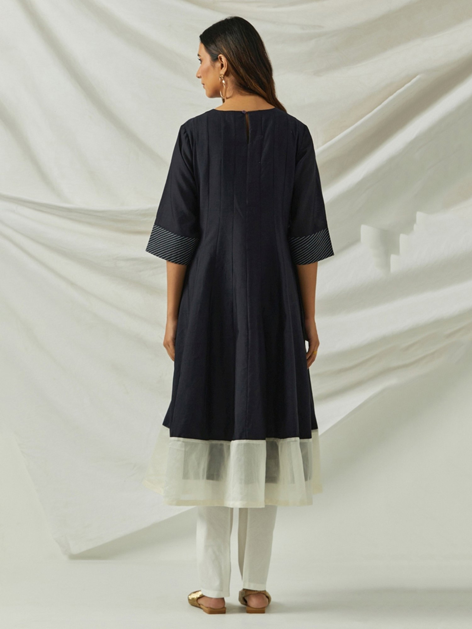 Smriti Gupta Anokhi Black And White Kurta Set