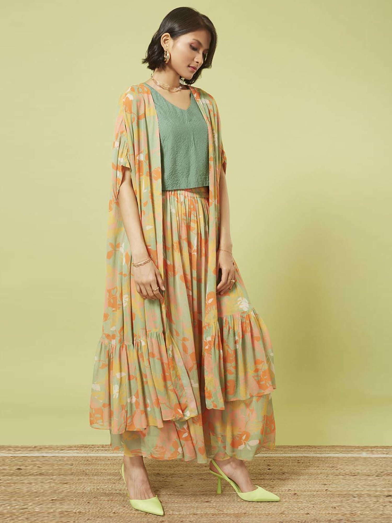 Marigold Lane Multicolored Printed Shrug