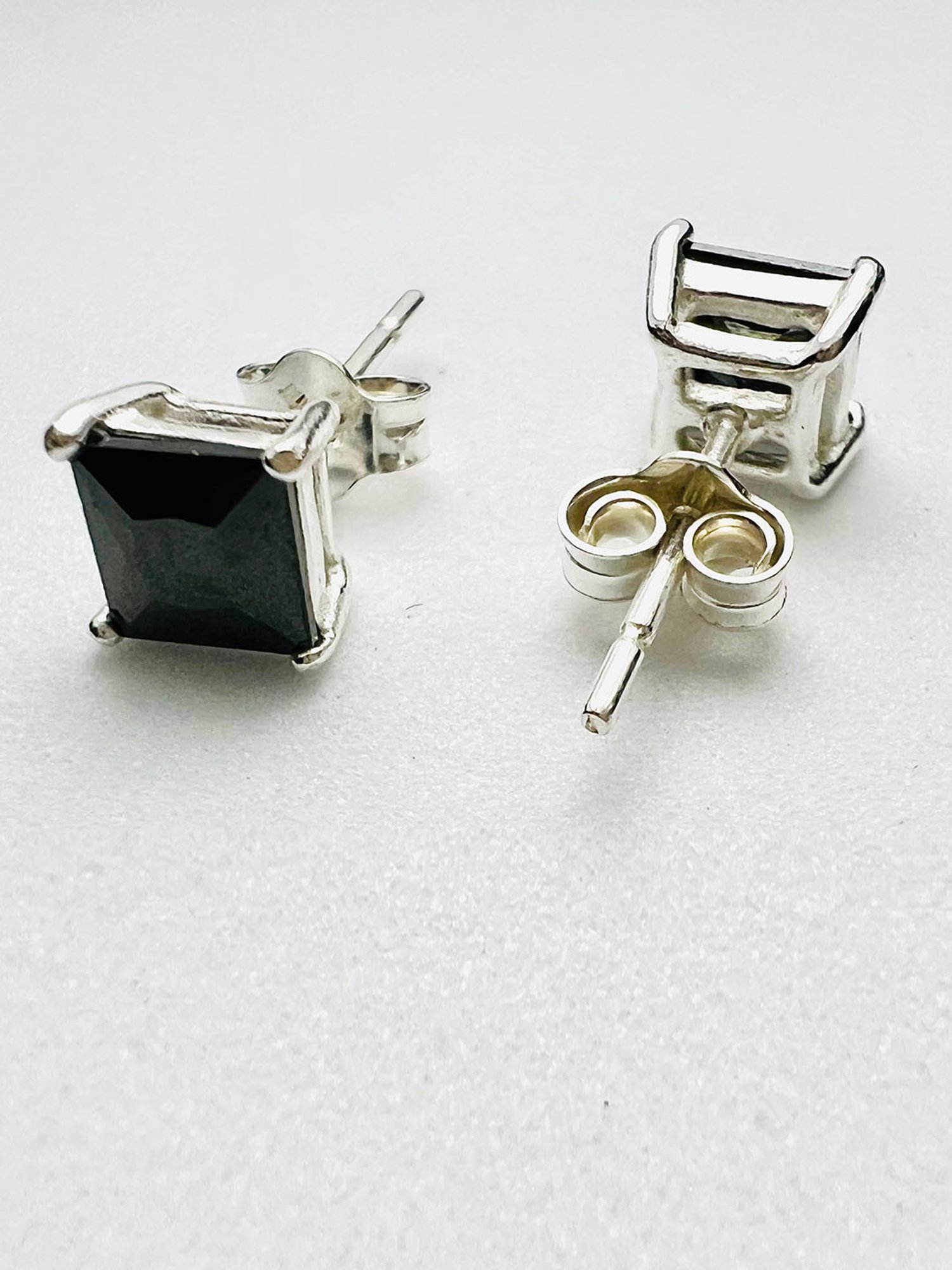 Arte Jewels 925 Sterling Silver Black Square Stone Stud Earrings for Women & Girls