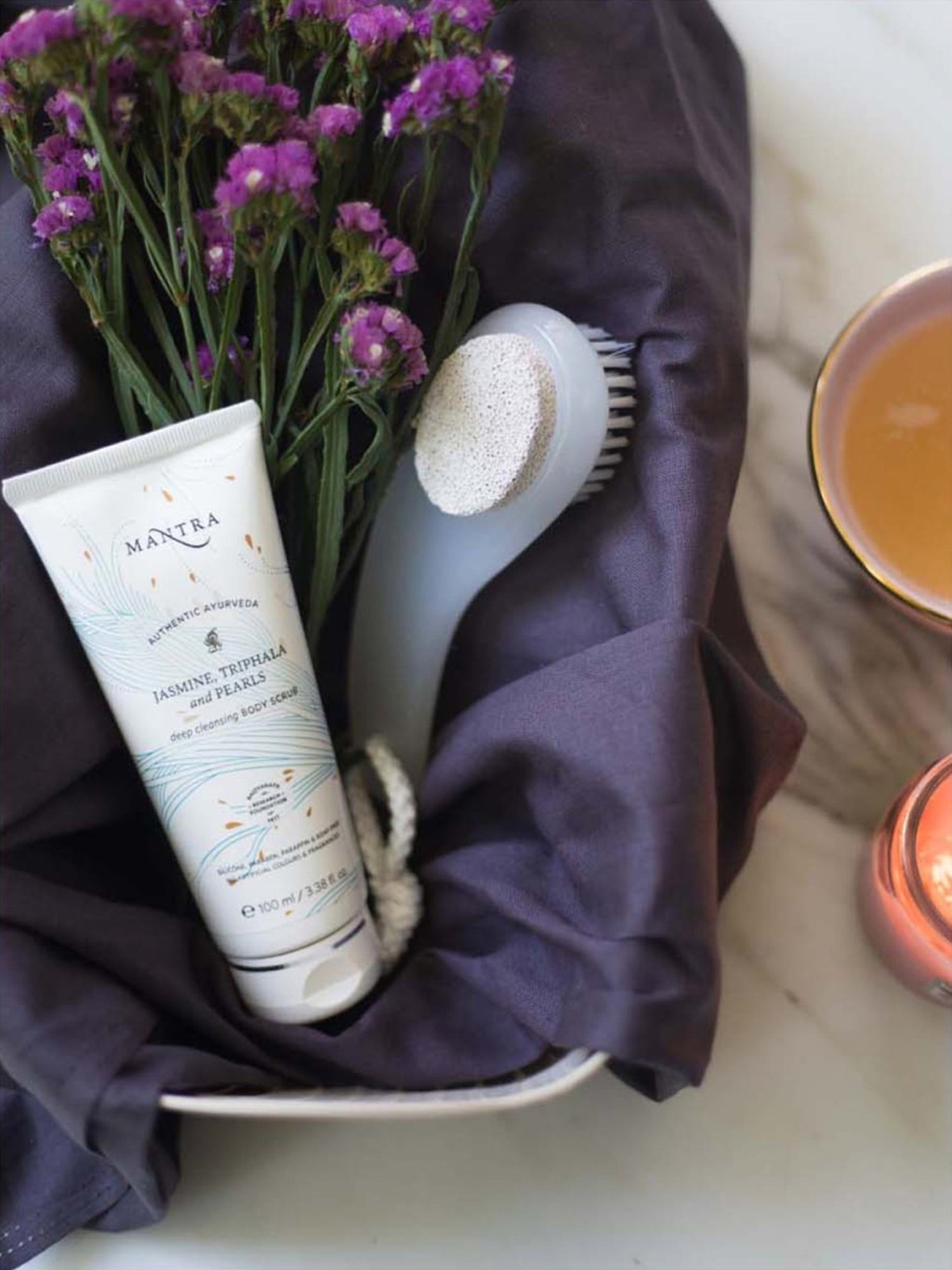 Mantra Herbal Jasmine, Triphala and Pearls Deep Cleansing Body Scrub - 100 ml