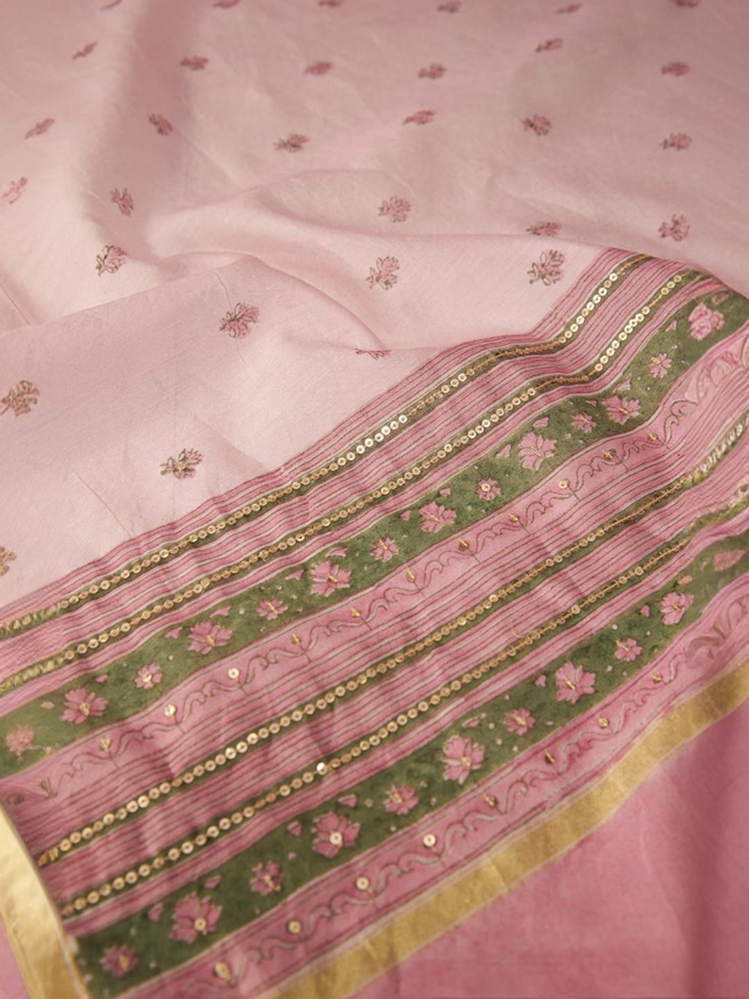 Taneira Pink Printed Saree With Unstitched Blouse