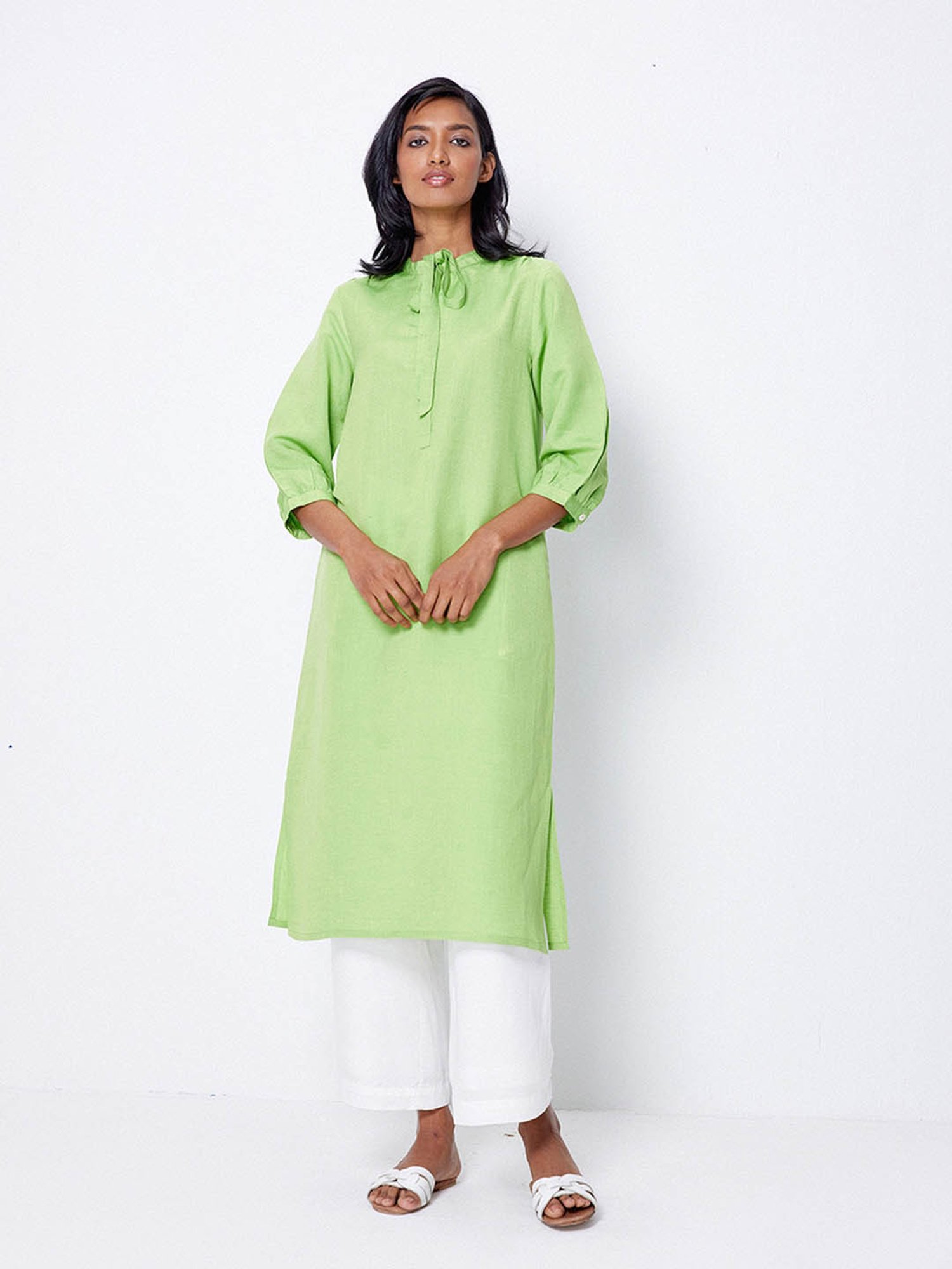 ANCESTRY Green Straight Kurta