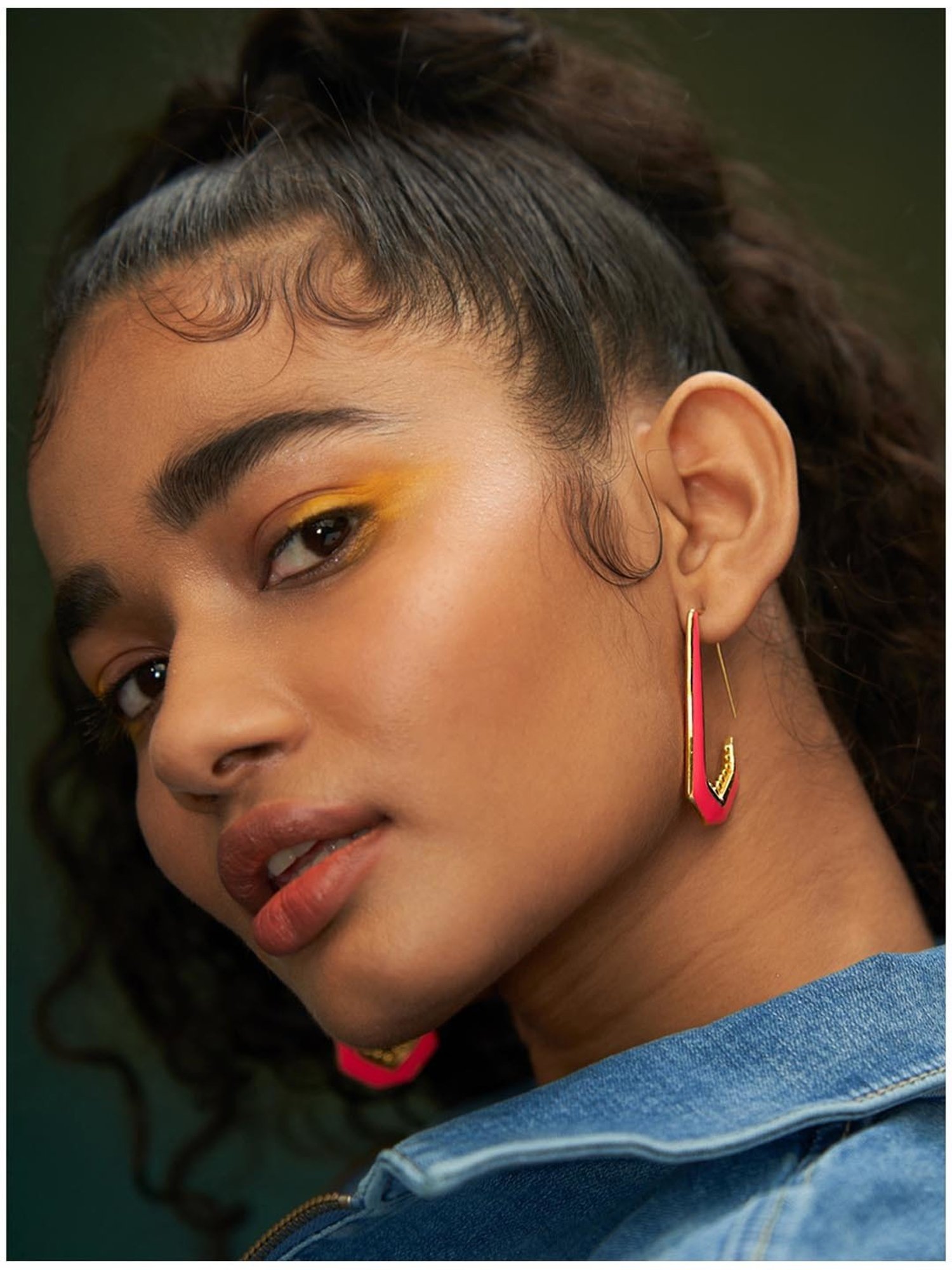 Shaya 92.5 Sterling Silver Queen Energy Earrings for Women