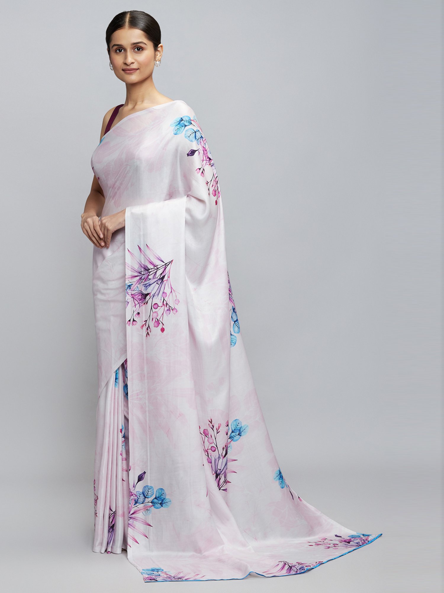 navyasa by liva Pink Floral Print Saree With Unstitched Blouse