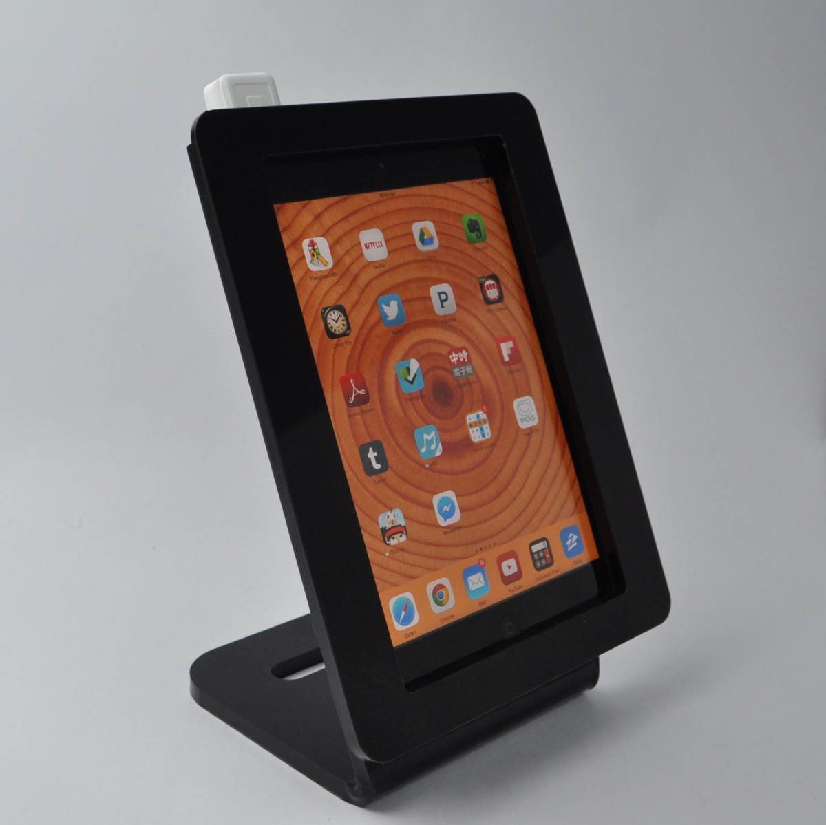 White iPad mini 1/2/3 desktop kit for PayPal, Amazon, PayAnywhere, ID Tech Shuttle card readers