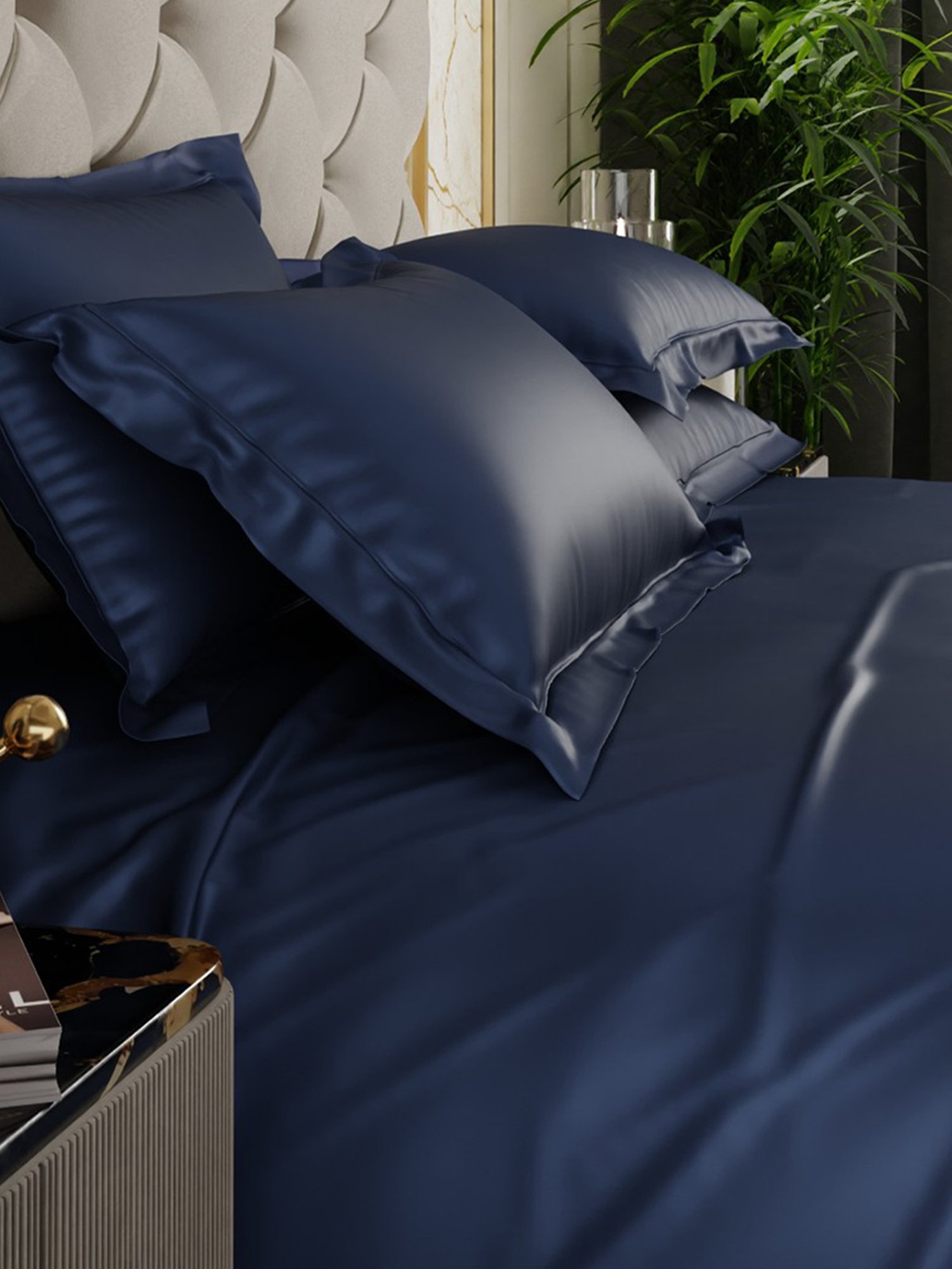 Stoa Paris Date Night Collection 300 TC Navy Sateen Super King Bed Sheet with 4 Pillow Covers