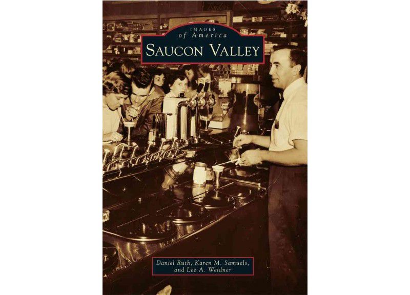 The Legacy of Conquest - by  Patricia Nelson Limerick (Paperback)