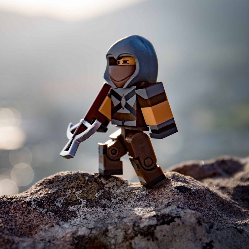 Roblox Action Collection - Series 4 Figure 12-Pack (Includes 12 Exclusive Virtual Items)