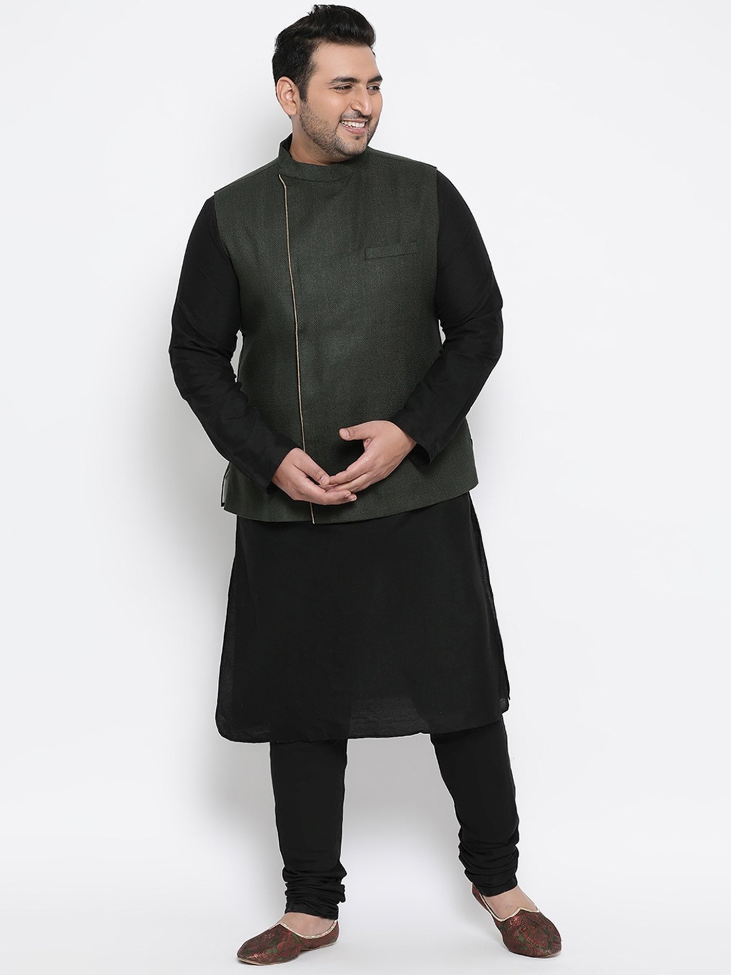 KISAH PLUS Black Regular Fit Printed Kurta Set With Jacket