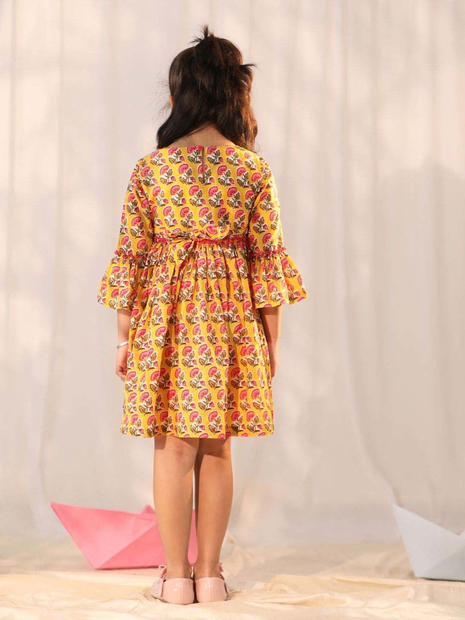 VASTRAMAY Girls Yellow Cotton Floral Dresses