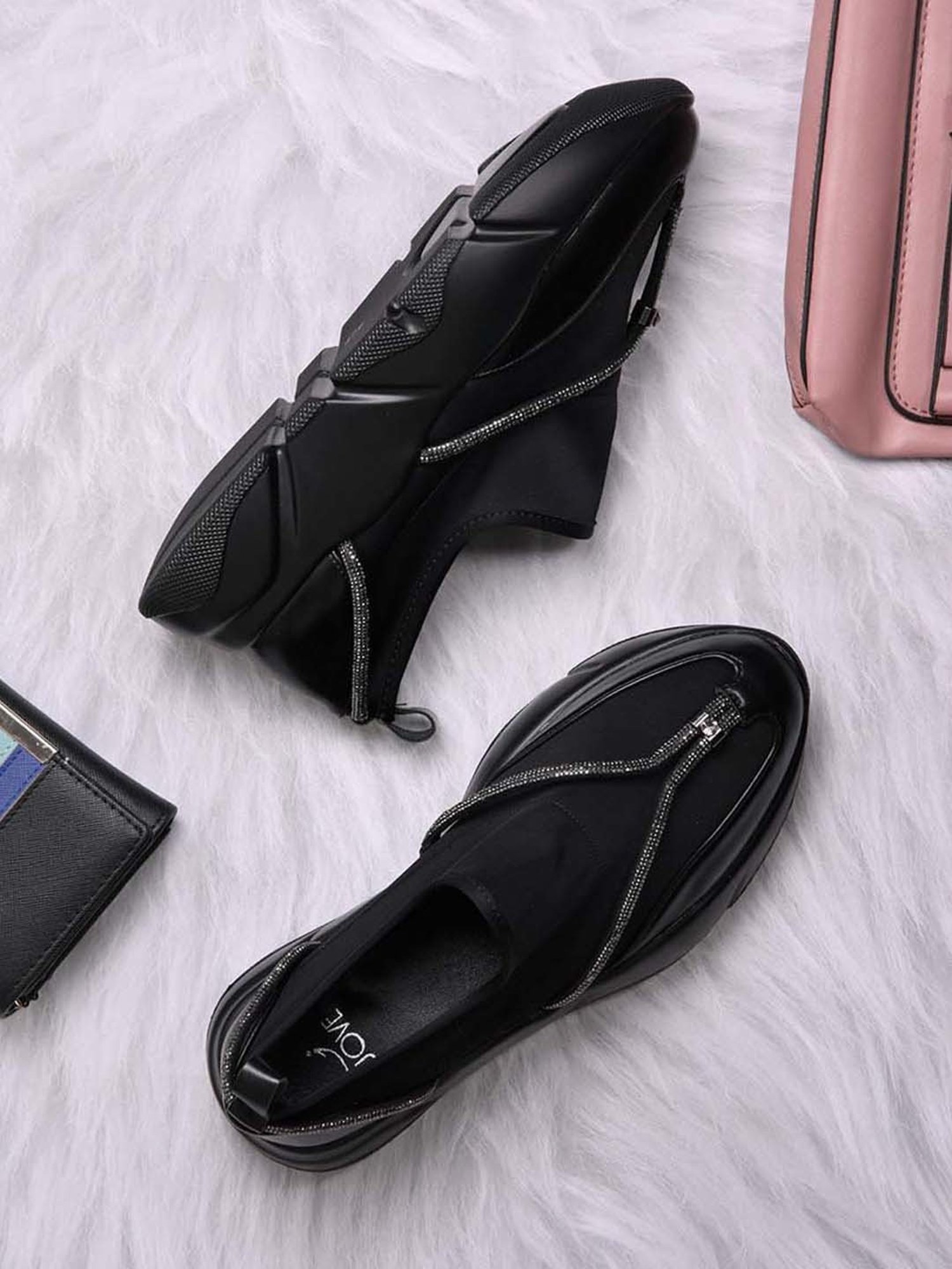 Jove Women's Black Casual Sneakers