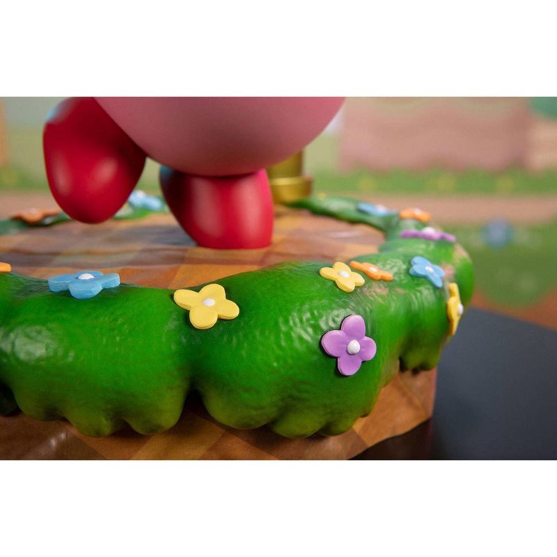 First 4 Figures: Kirby and the Goal Door 9" PVC Statue