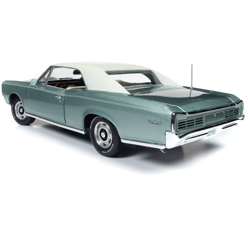 1966 Pontiac GTO Hardtop Palmetto Green Met. "Hemmings Motor News" Cover Car (August 2016) 1/18 Diecast Car by Autoworld