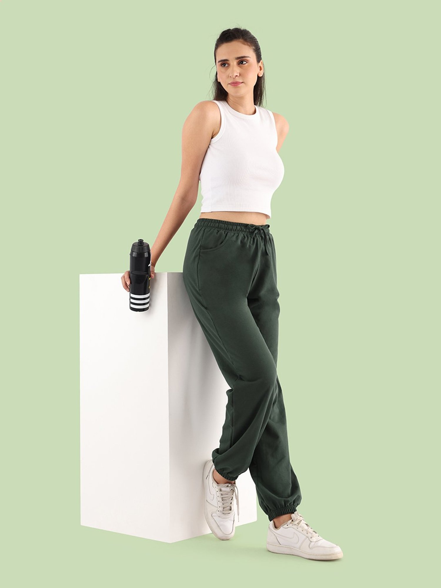 Nite Flite Green Regular Fit Mid Rise Joggers