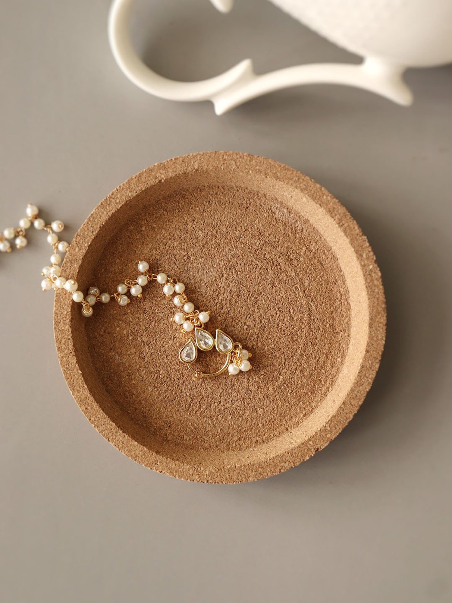 Curio Cottage Meira Minimal Kundan Nath/Nosering