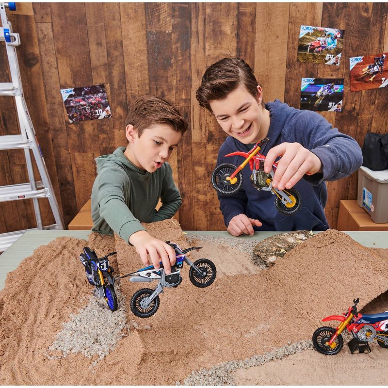 Supercross - 1:10 Scale Die Cast Collector Motorcycle - Justin Brayton