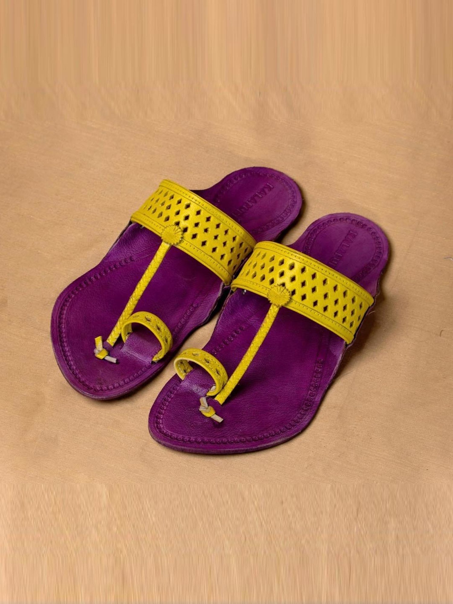 Kalapuri Men's Purple Kolhapuri Sandals