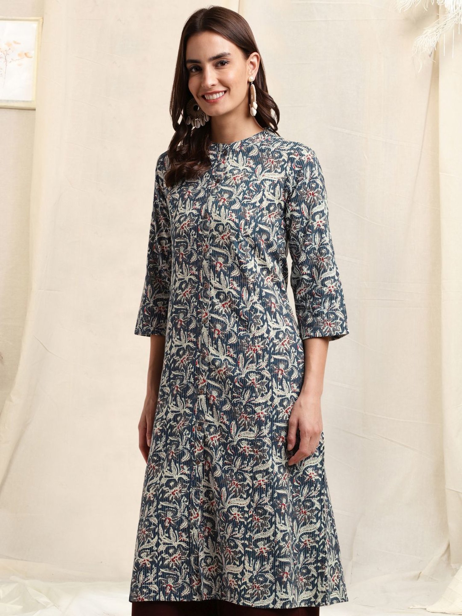 MIRCHI FASHION Blue Cotton Floral Print Straight Kurta