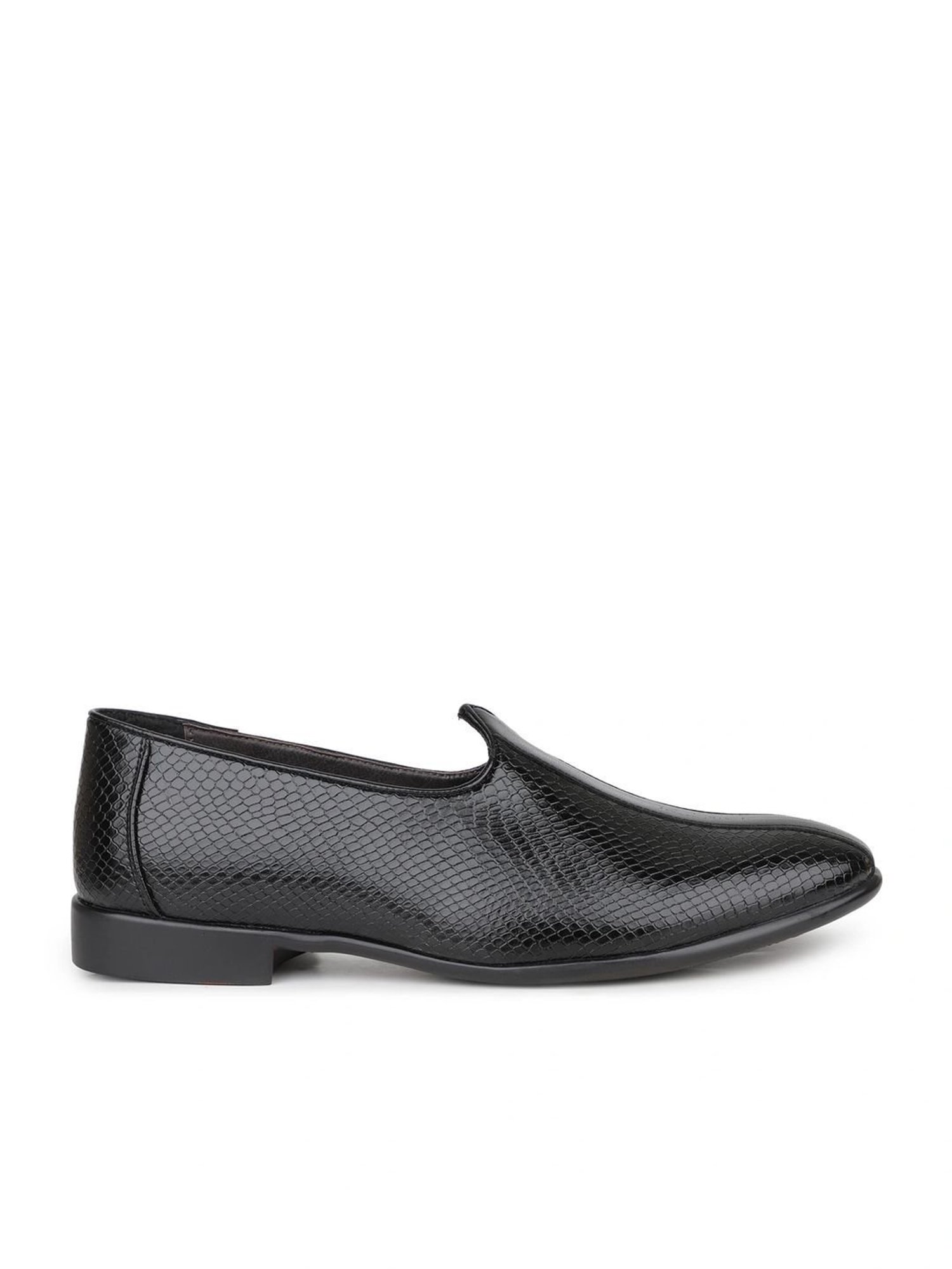 Privo by Inc.5 Men's Black Casual Juttis