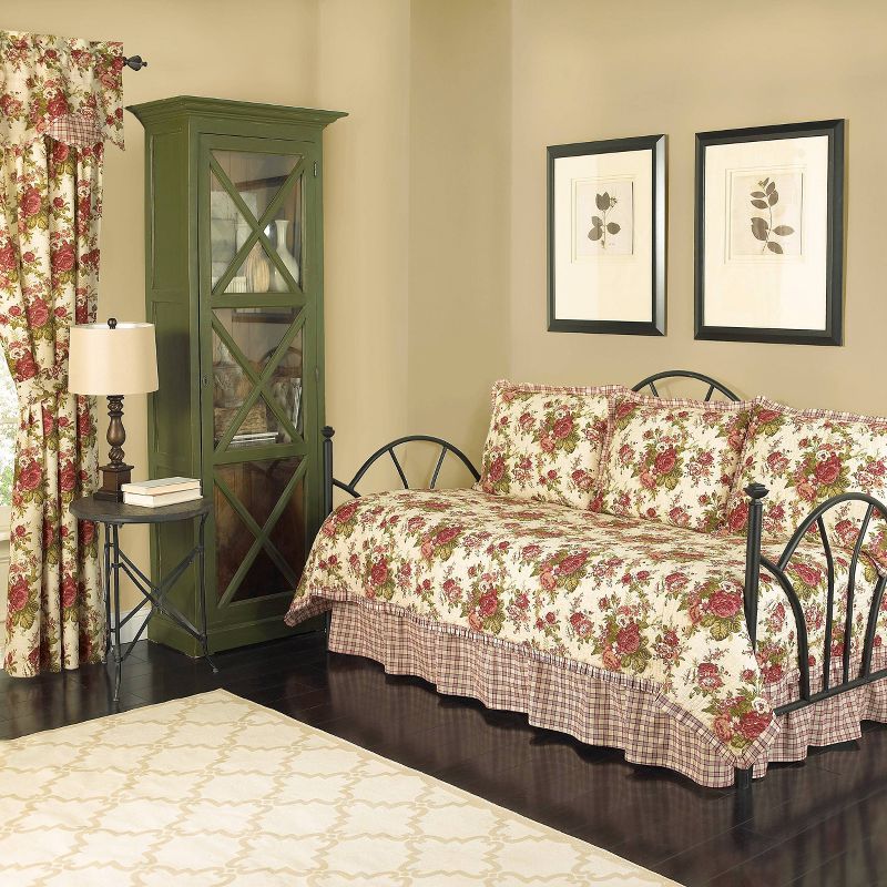 Cream Floral Norfolk Reversible Quilt Set (Daybed) 5pc - Waverly