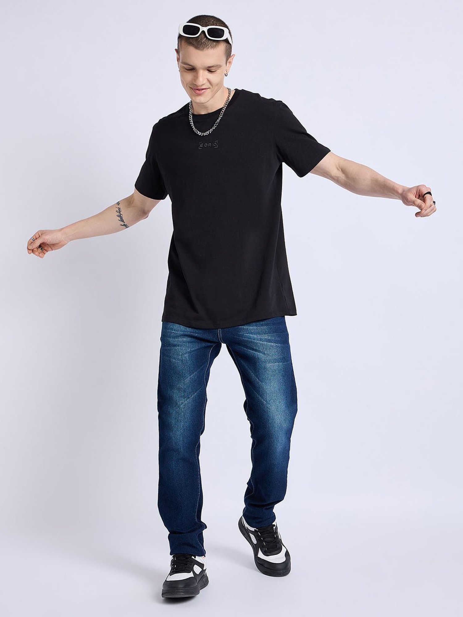 EDRIO Black Regular Fit Printed Crew T-Shirt
