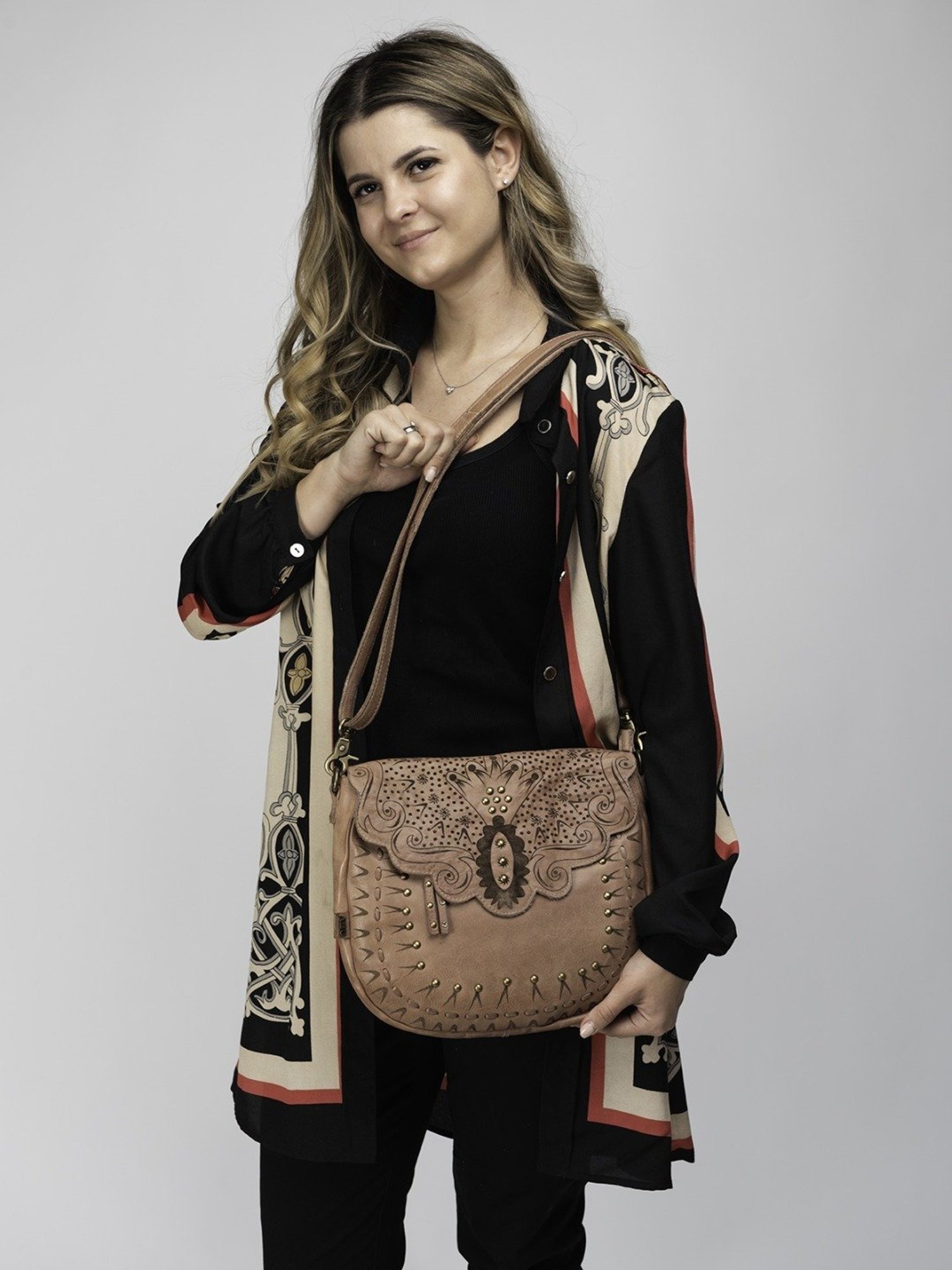 Art N Vintage Carob Blush Pink Leather Textured Medium Sling Handbag