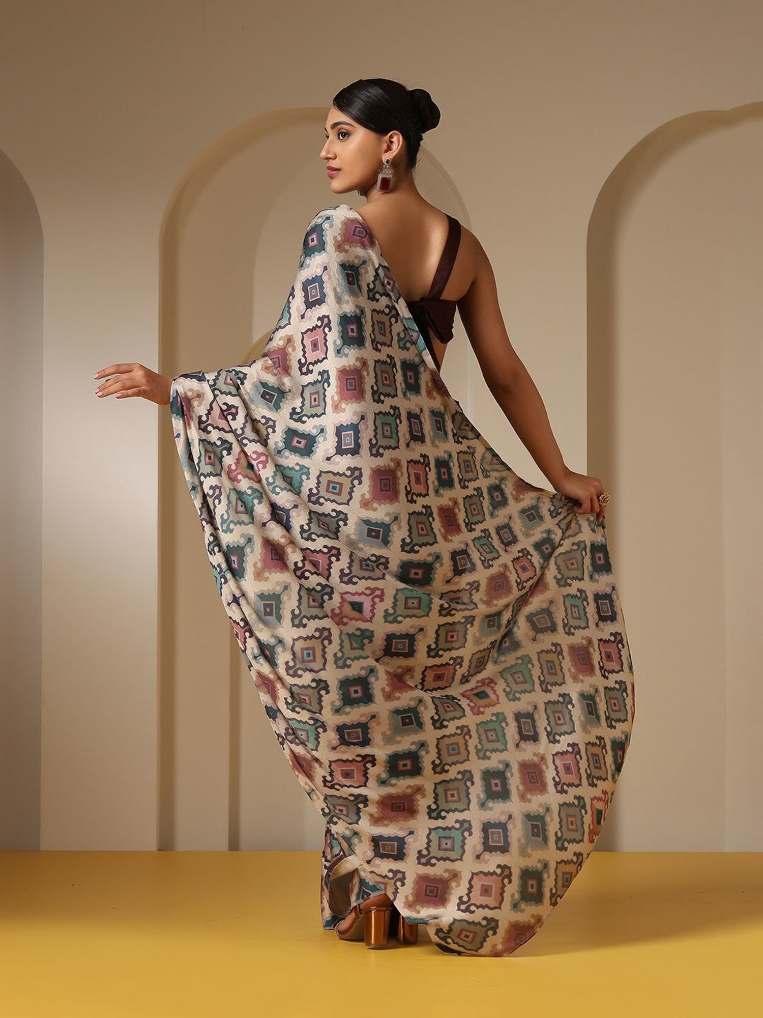 Swtantra Multicolor Printed Satin Saree With  Unstitched Self Blouse