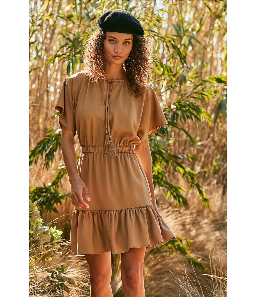 Trina Turk Mahalo Tassel Tie Notch Split V-Neck Short Sleeve Tencel Dress