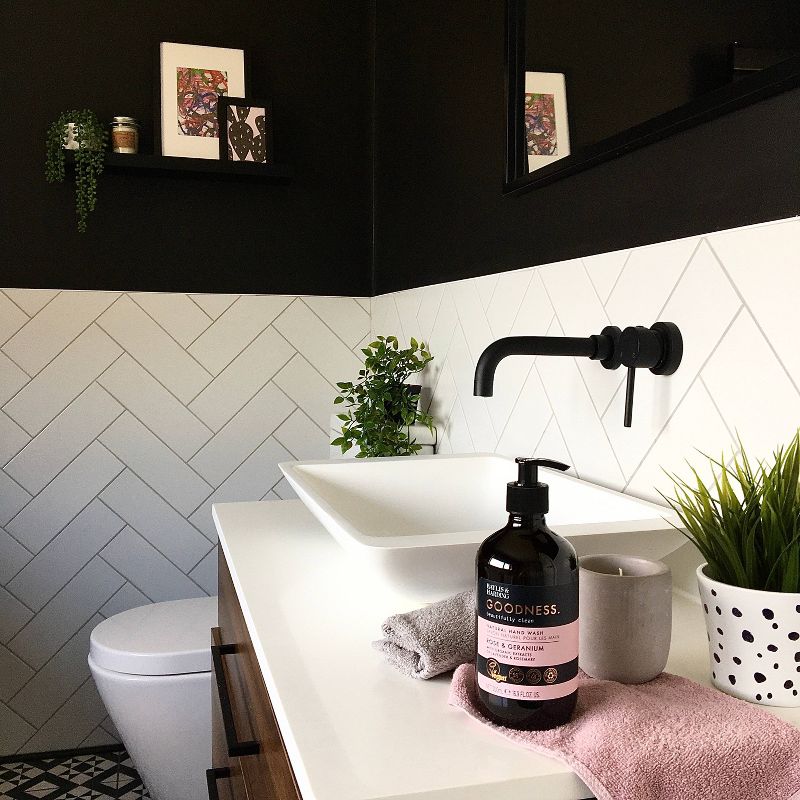 Baylis & Harding Hand Wash Soap Rose and Geranium - 16.9 fl oz