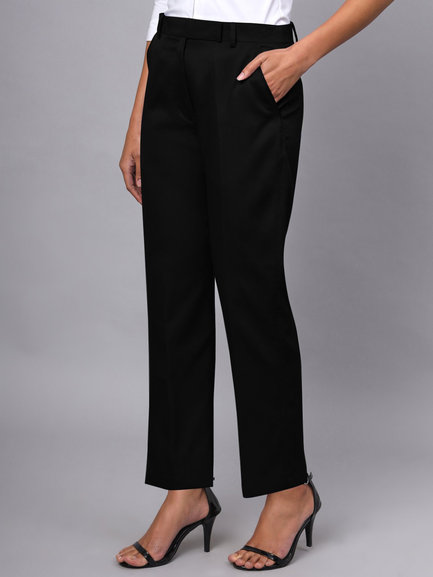 BRINNS Black Blazer With Trousers