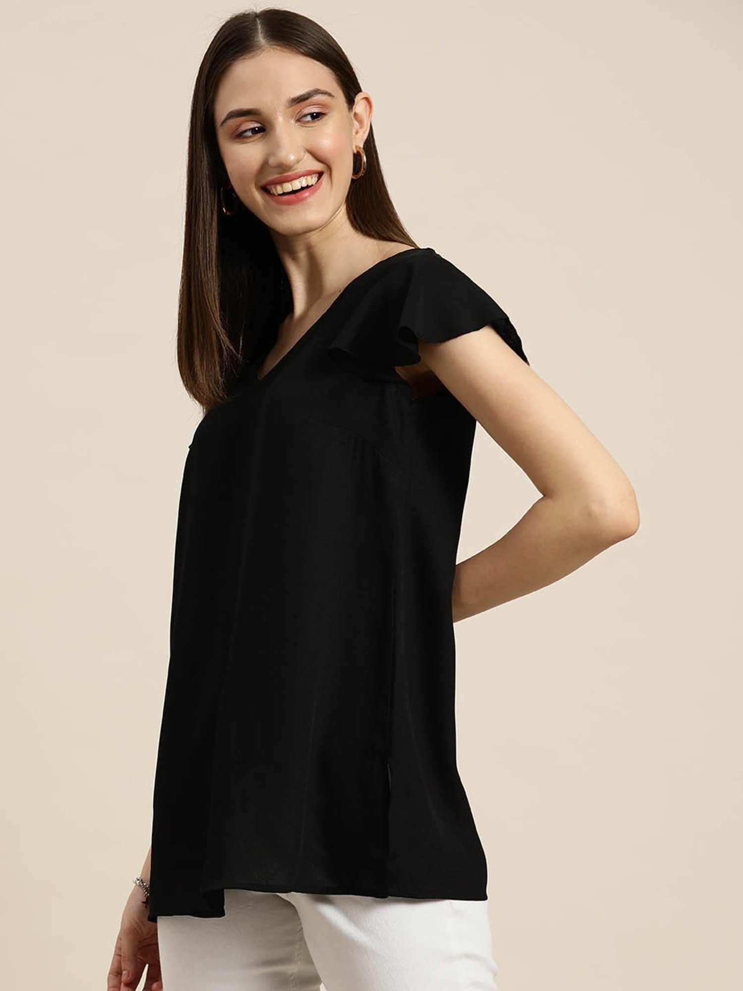 Qurvii Black Regular Fit Top