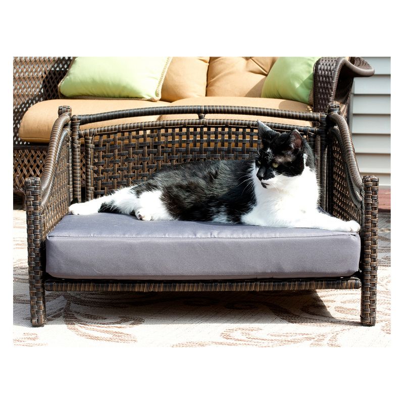Iconic Beds for Dogs and Cats - Rattan Maharaja Bed - Brown