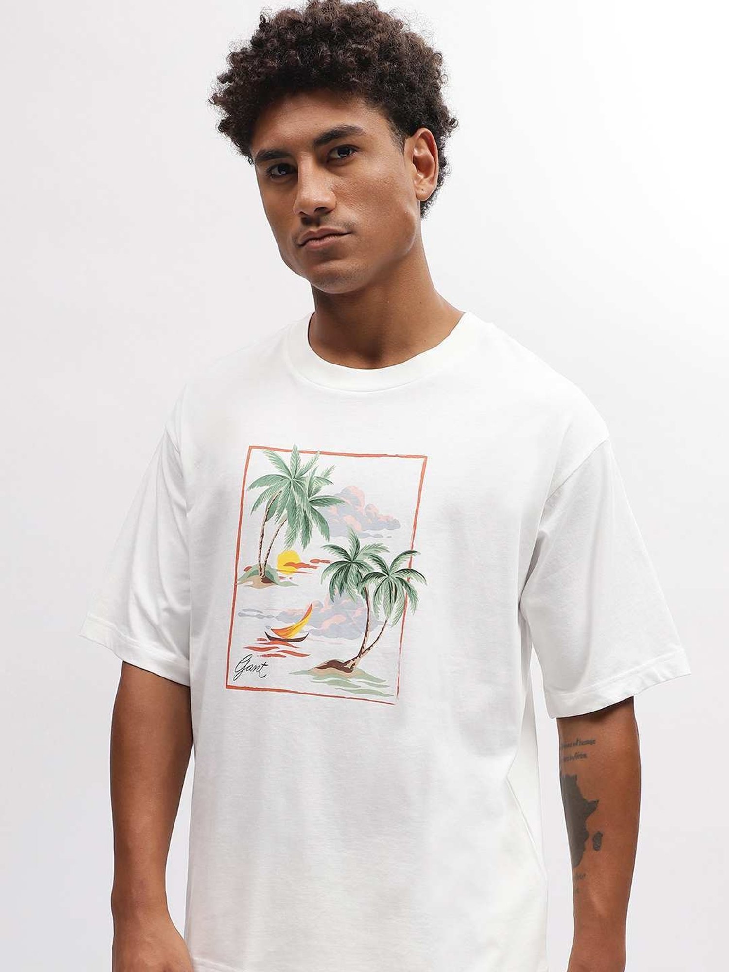 GANT Printed Round Neck Relaxed Fit T-Shirt