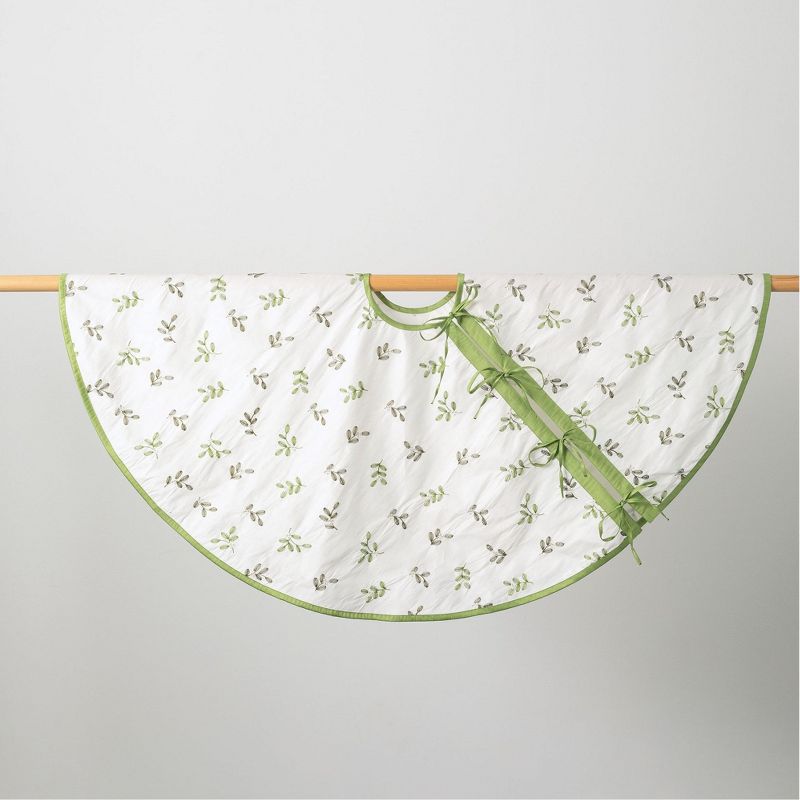 Saro Lifestyle Galvanized Christmas Tree Ring With Gold Rim