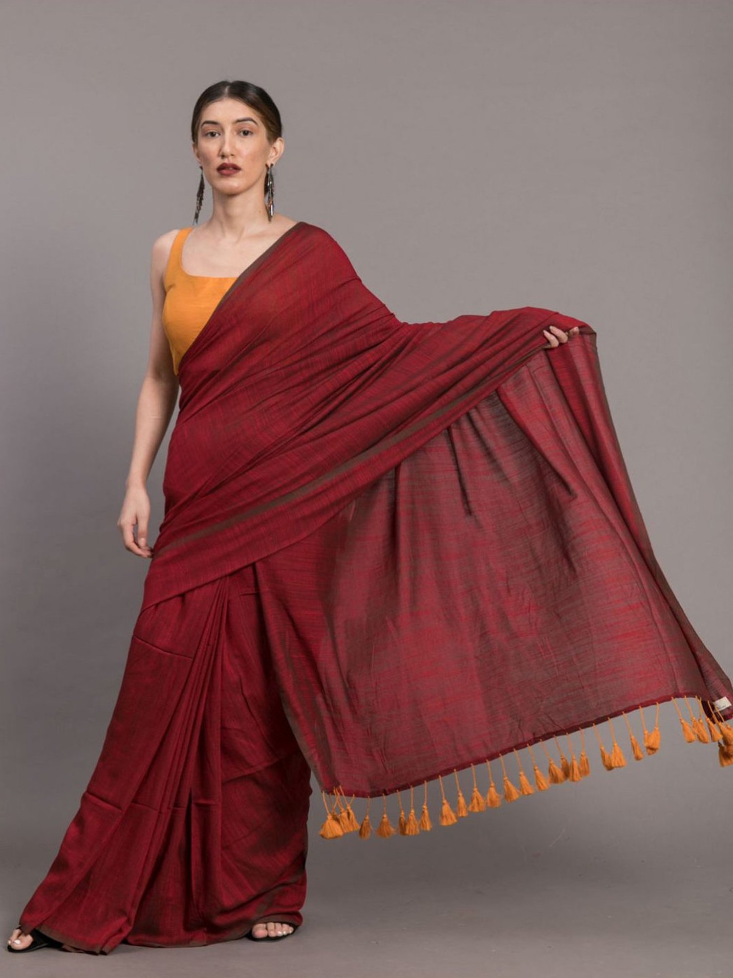 Suta Maroon Plain Saree Without Blouse