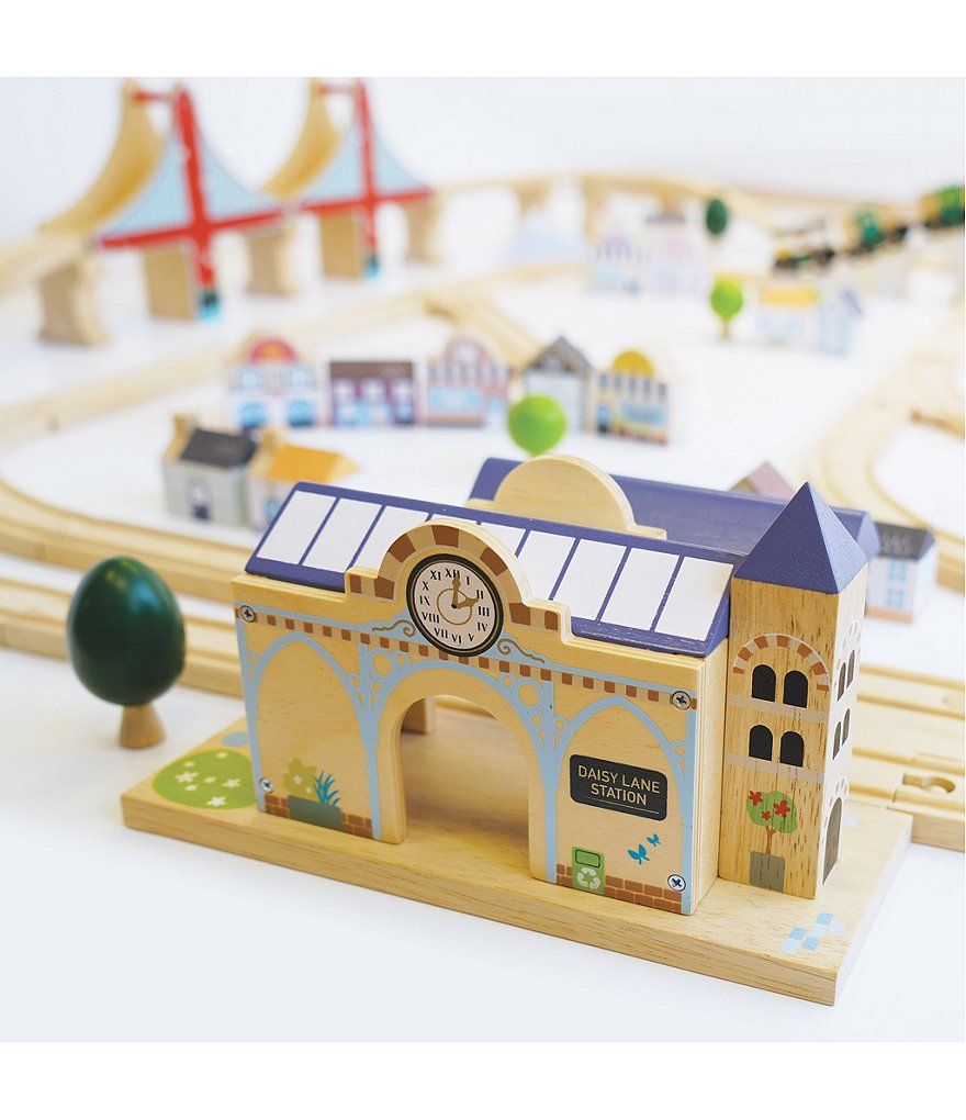 Le Toy Van Trains, Cars & Construction Royal Express Train Set