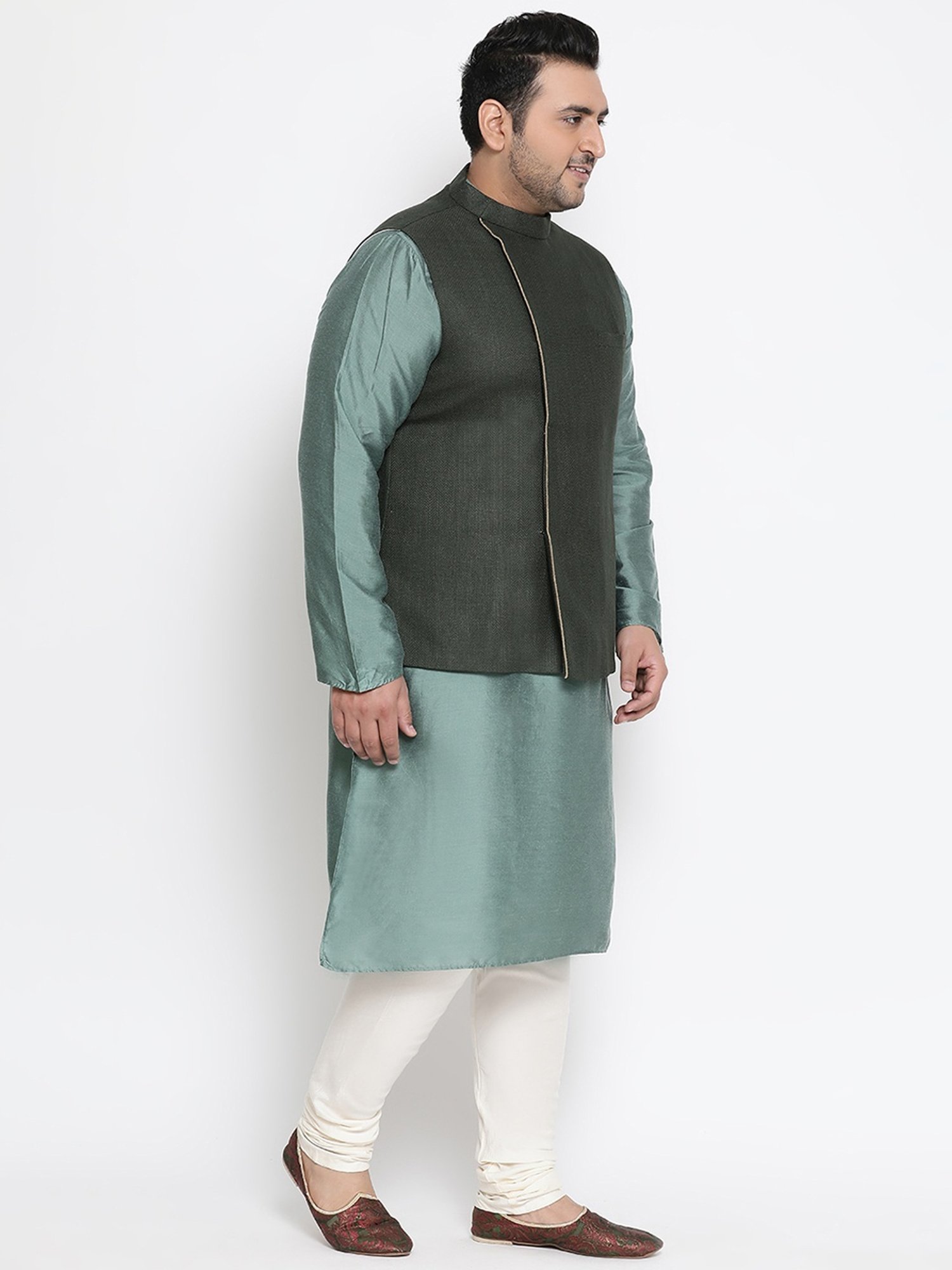 KISAH PLUS Green & Black Regular Fit Printed Kurta Set With Jacket